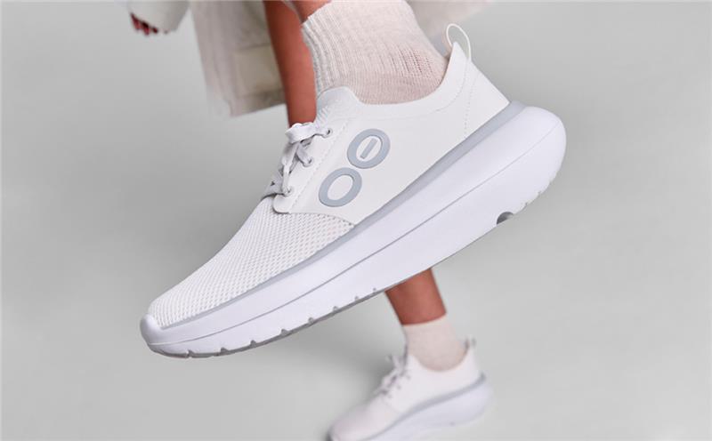 Women's OOmy Stride - White